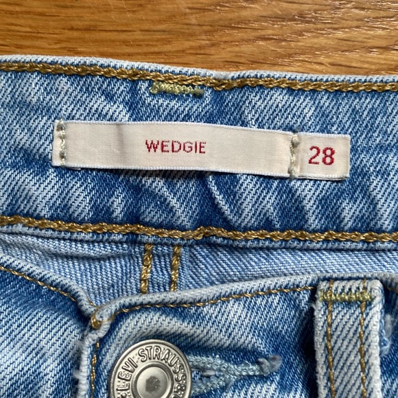 Levi's Light Blue High Rise Women's Jeans - Picture 3 of 16